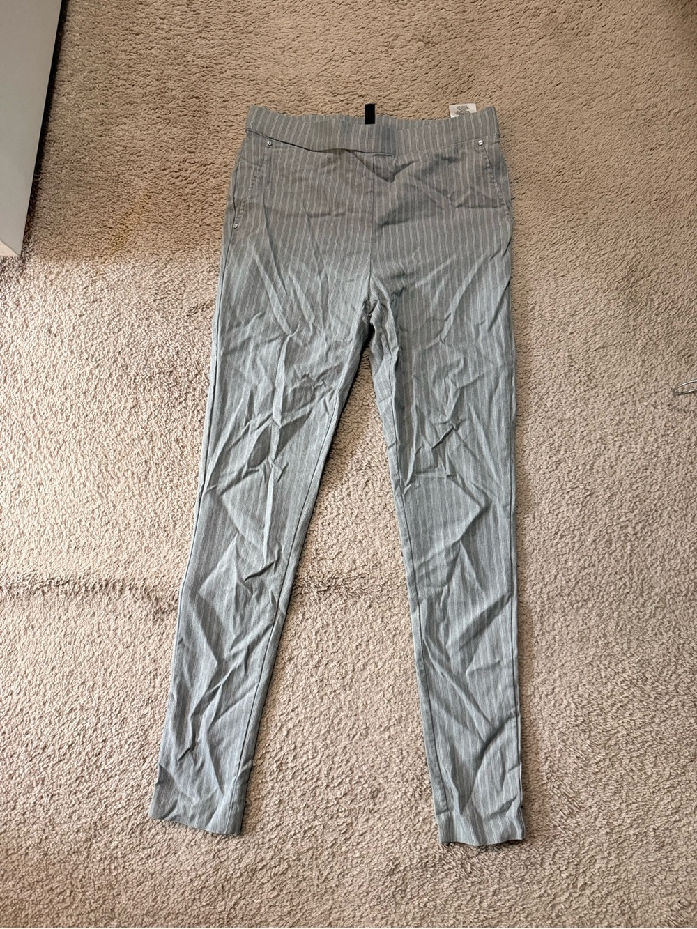 Jones New York Light Gray Pinstripe Ankle Pants